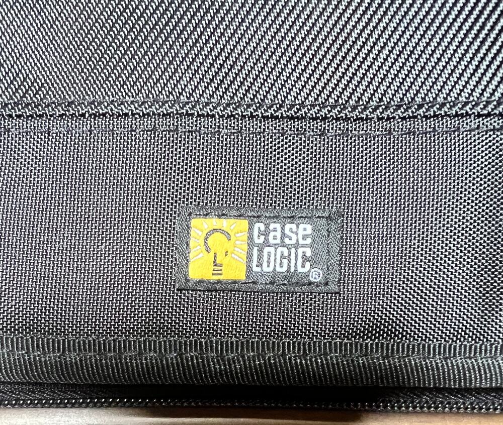 Case Logic 48 Disc CD DVD Media Wallet Black Zipper Storage Binder Carry Case